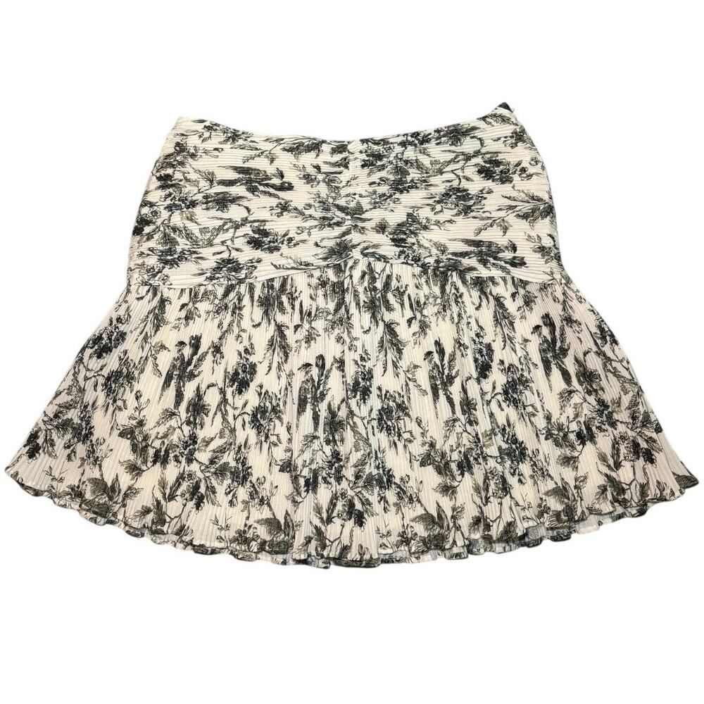 Express Pleated Mini Skirt with Floral Pattern in White and Dark Green